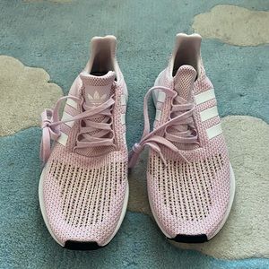 Womens Adidas Swift Run